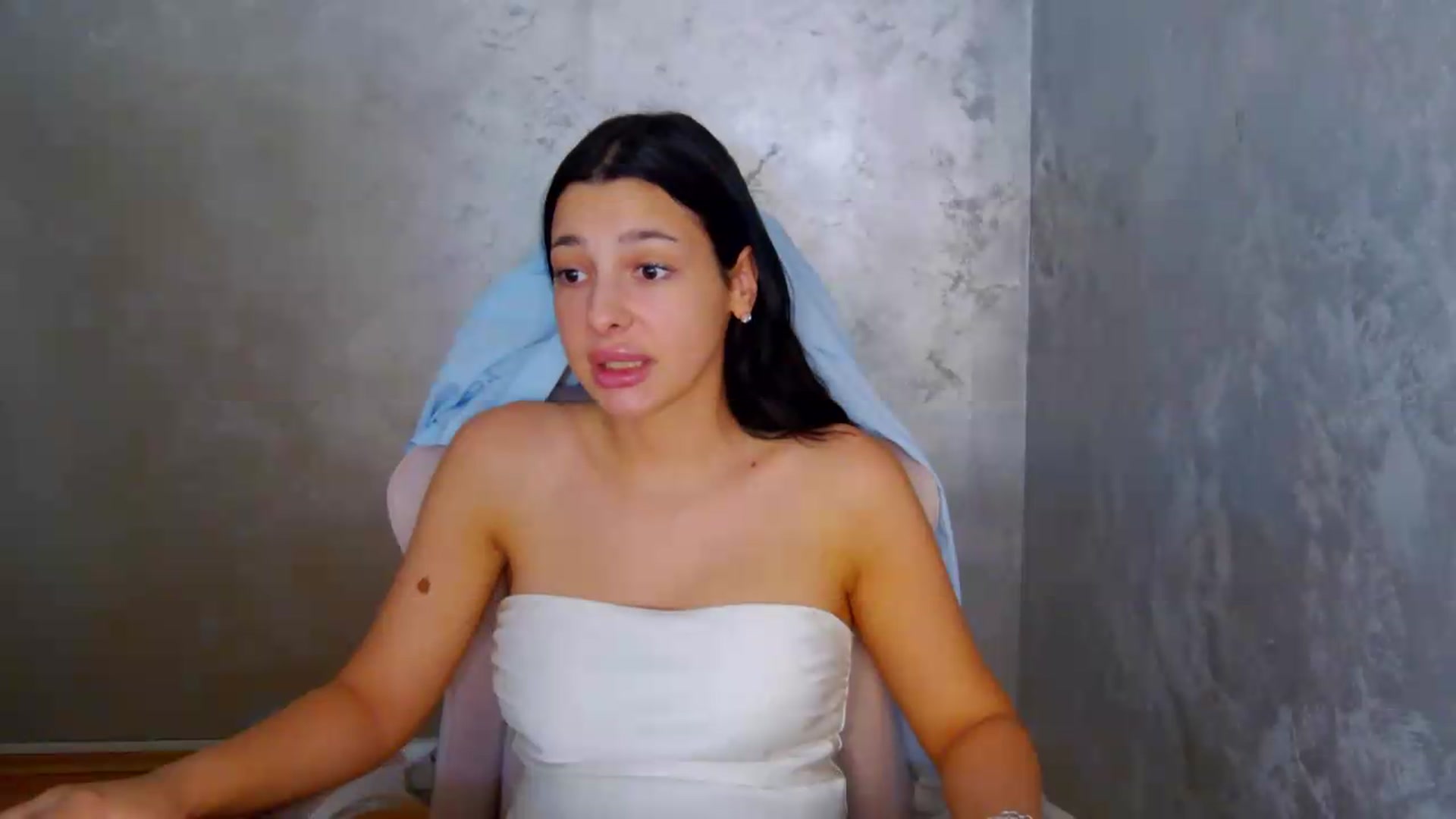 Gallery image thumbnail from meliiis_'s myfreecams stream on, 07/18/2026, 16:25 image 10 of 20