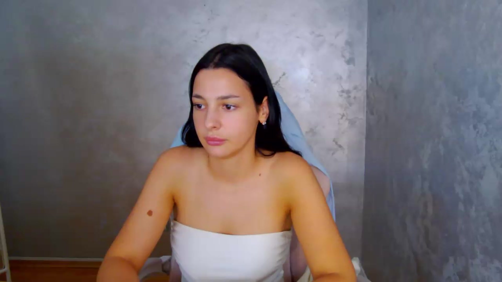 Gallery image thumbnail from meliiis_'s myfreecams stream on, 07/18/2026, 16:25 image 19 of 20