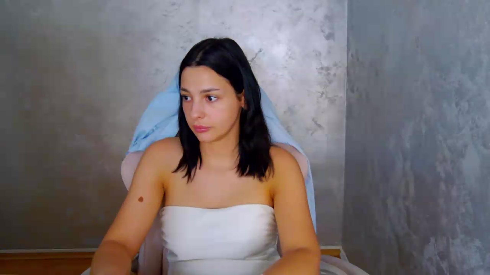 Gallery image thumbnail from meliiis_'s myfreecams stream on, 07/18/2026, 16:25 image 13 of 20