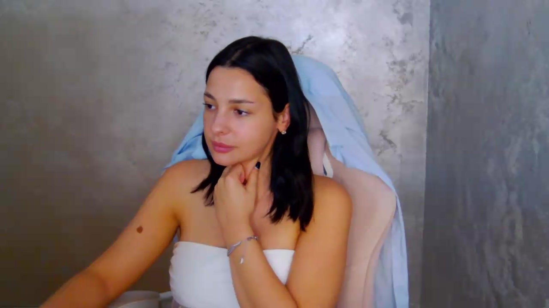 Gallery image thumbnail from meliiis_'s myfreecams stream on, 07/18/2026, 17:05 image 8 of 20