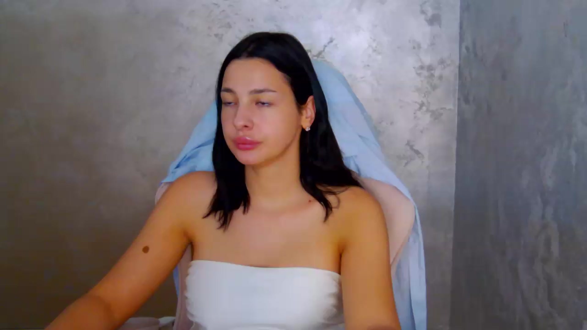 Gallery image thumbnail from meliiis_'s myfreecams stream on, 07/18/2026, 17:05 image 5 of 20
