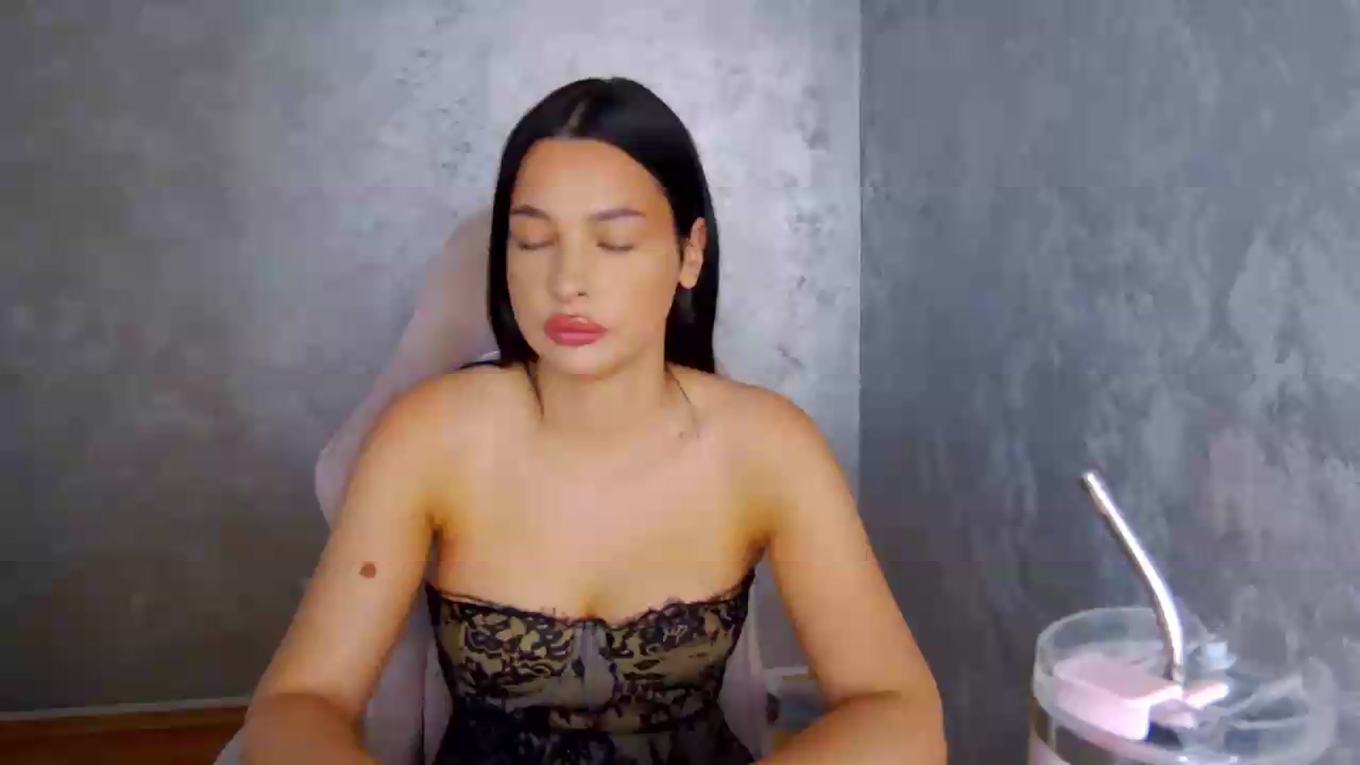 Gallery image thumbnail from meliiis_'s myfreecams stream on, 07/21/2026, 14:47 image 1 of 20