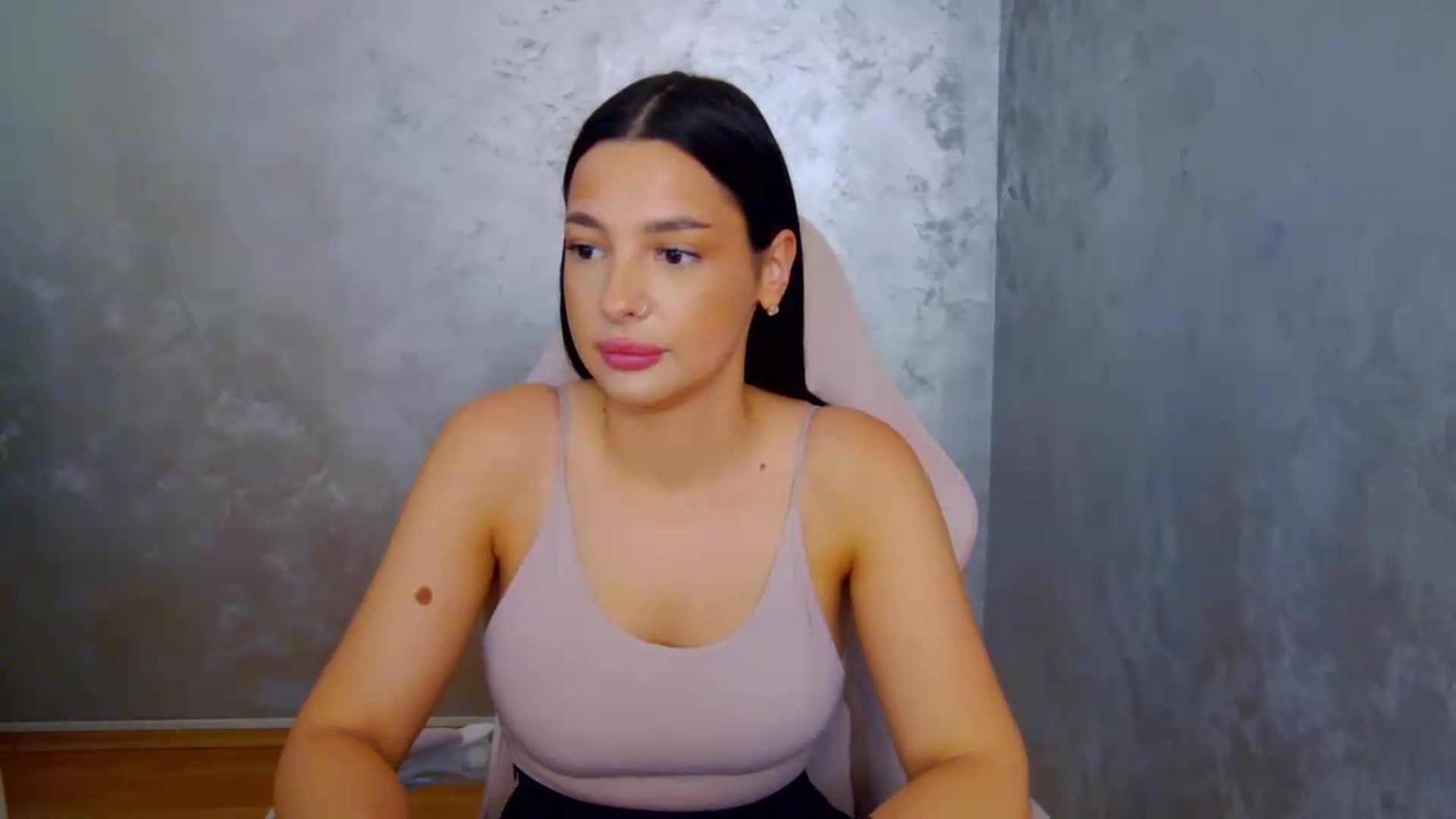Gallery image thumbnail from meliiis_'s myfreecams stream on, 07/22/2026, 14:23 image 15 of 20