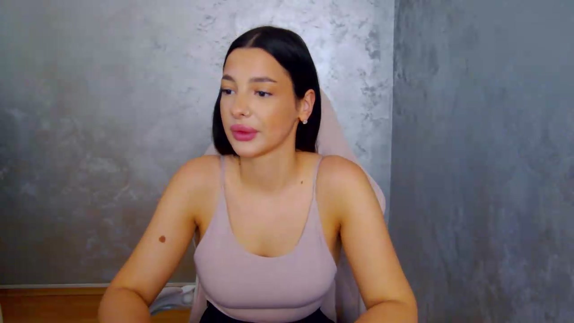 Gallery image thumbnail from meliiis_'s myfreecams stream on, 07/22/2026, 14:23 image 14 of 20