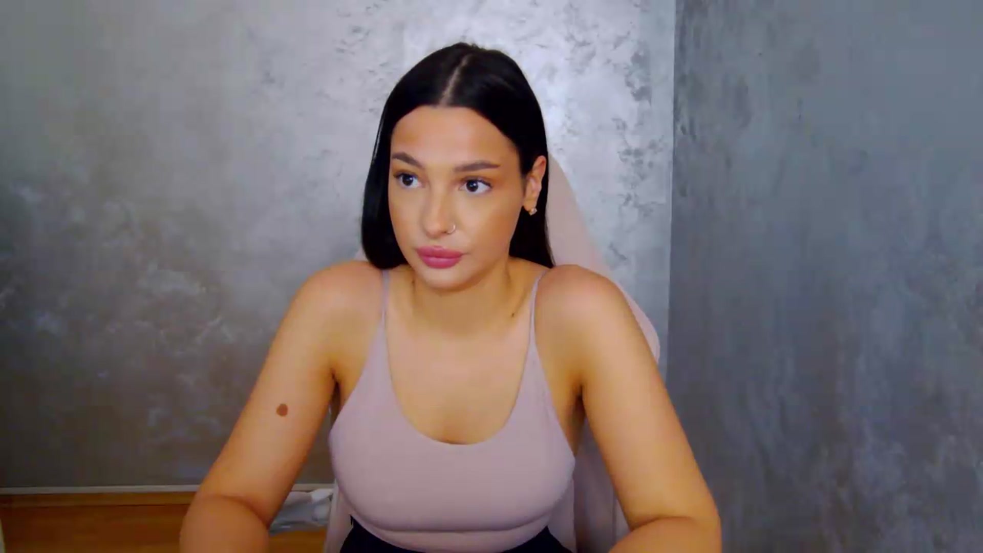 Gallery image thumbnail from meliiis_'s myfreecams stream on, 07/22/2026, 14:23 image 16 of 20