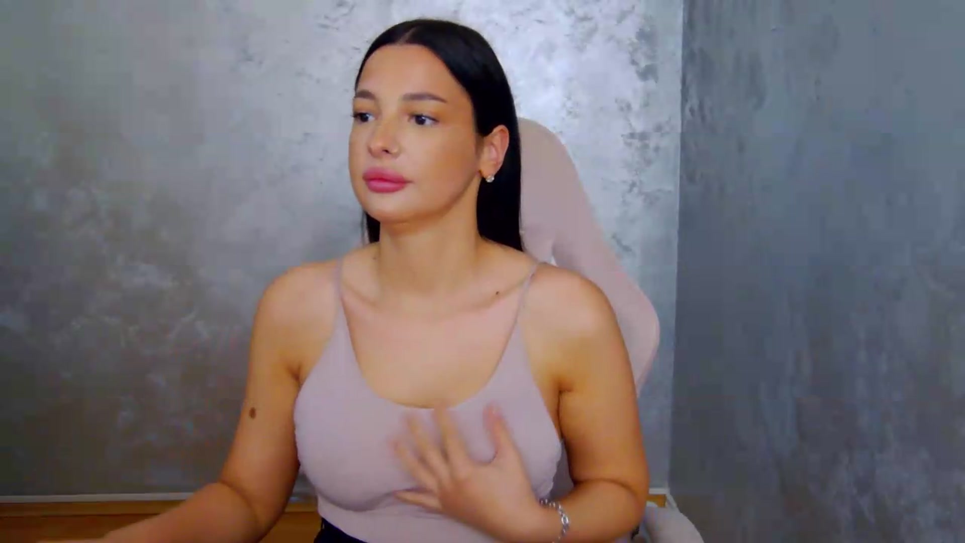 Gallery image thumbnail from meliiis_'s myfreecams stream on, 07/22/2026, 15:10 image 18 of 20