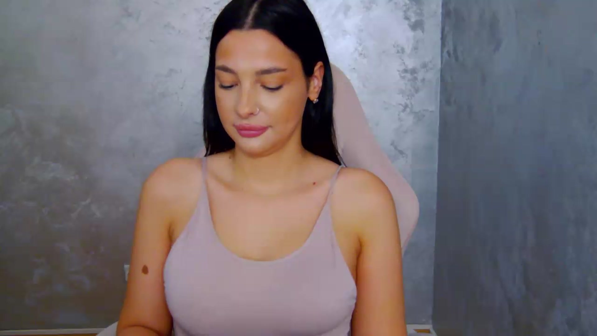 Gallery image thumbnail from meliiis_'s myfreecams stream on, 07/22/2026, 15:10 image 14 of 20