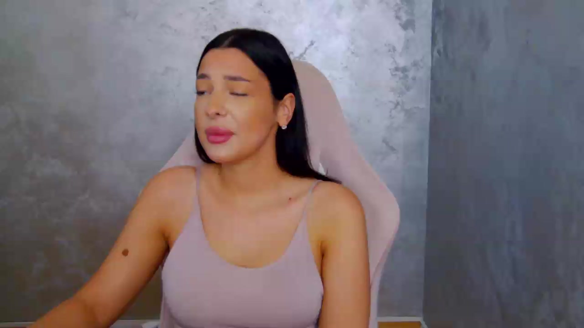 Gallery image thumbnail from meliiis_'s myfreecams stream on, 07/22/2026, 15:10 image 6 of 20