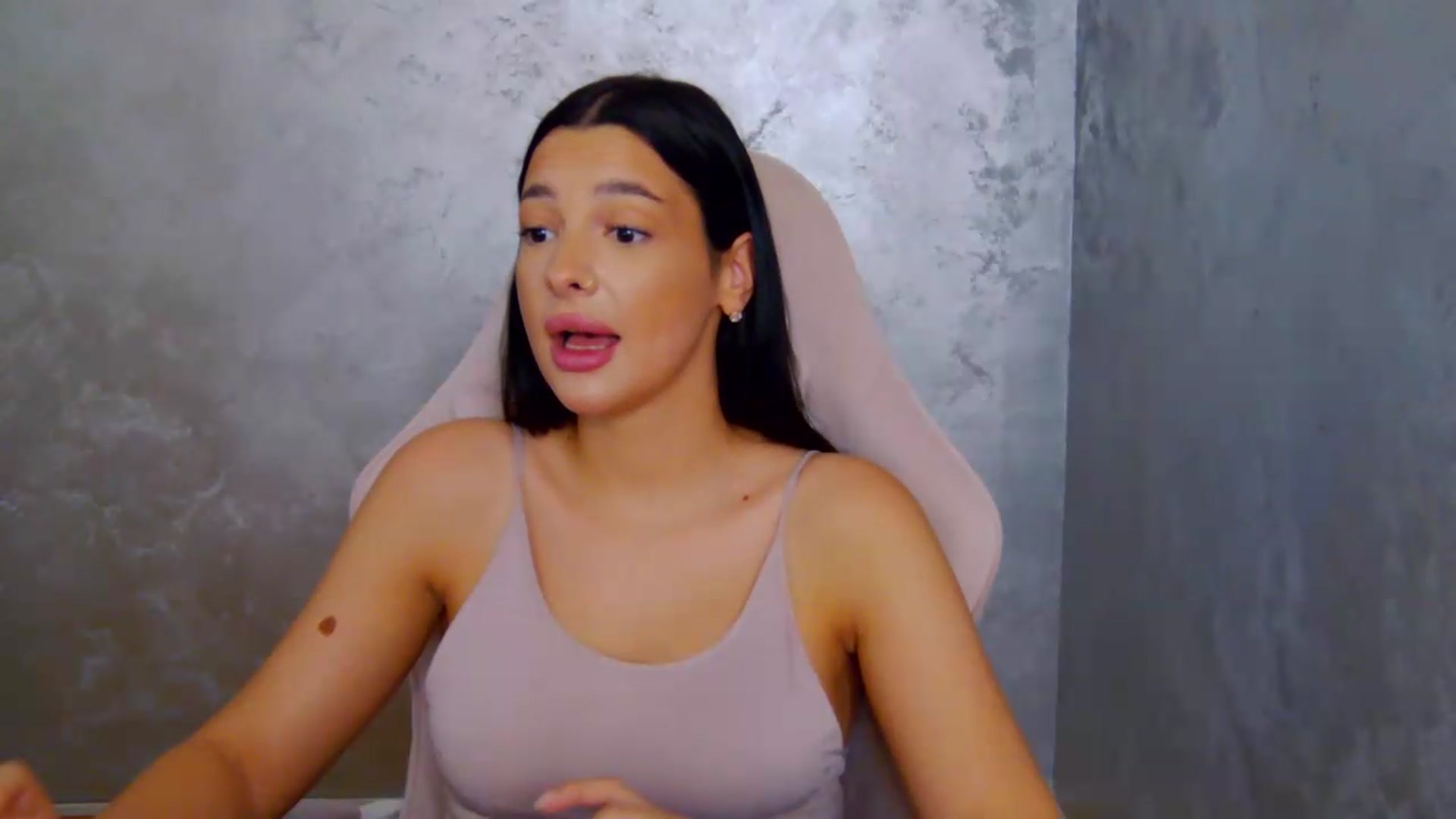 Gallery image thumbnail from meliiis_'s myfreecams stream on, 07/22/2026, 15:10 image 2 of 20