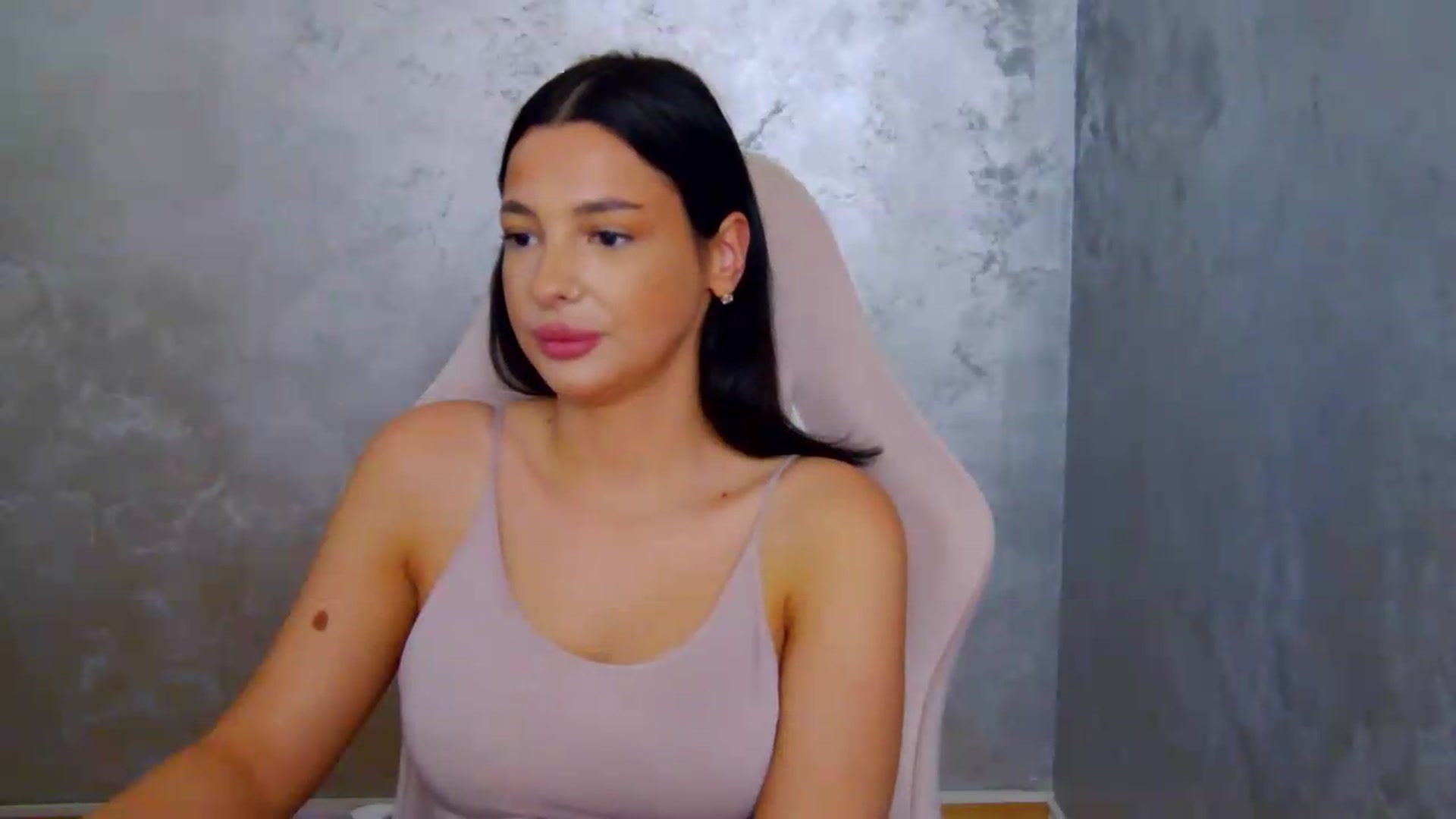 Gallery image thumbnail from meliiis_'s myfreecams stream on, 07/22/2026, 15:10 image 9 of 20