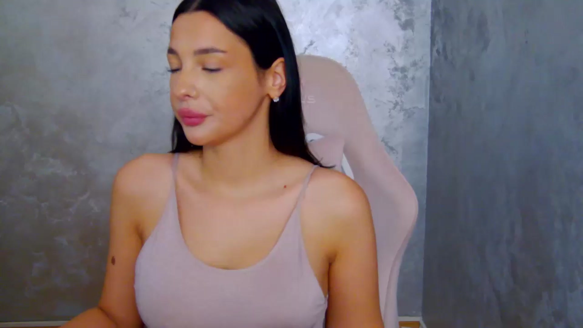 Gallery image thumbnail from meliiis_'s myfreecams stream on, 07/22/2026, 15:10 image 12 of 20