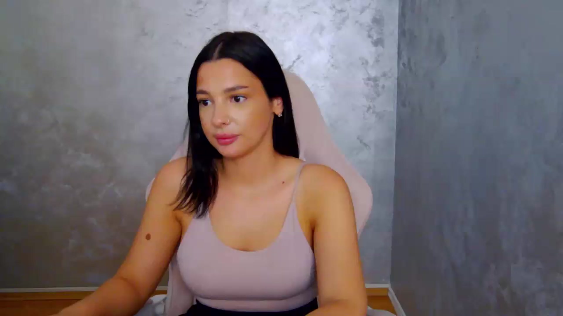 Gallery image thumbnail from meliiis_'s myfreecams stream on, 07/22/2026, 18:51 image 2 of 20