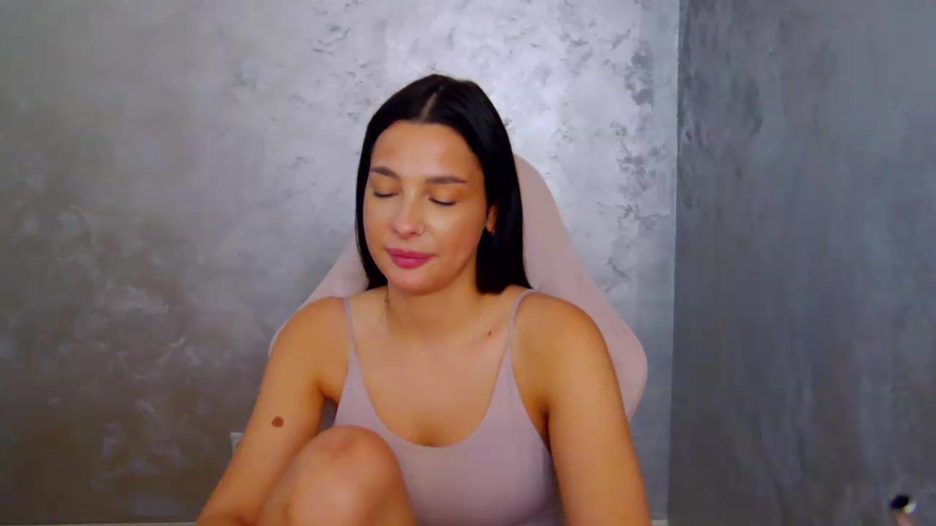 Gallery image thumbnail from meliiis_'s myfreecams stream on, 07/22/2026, 18:51 image 16 of 20
