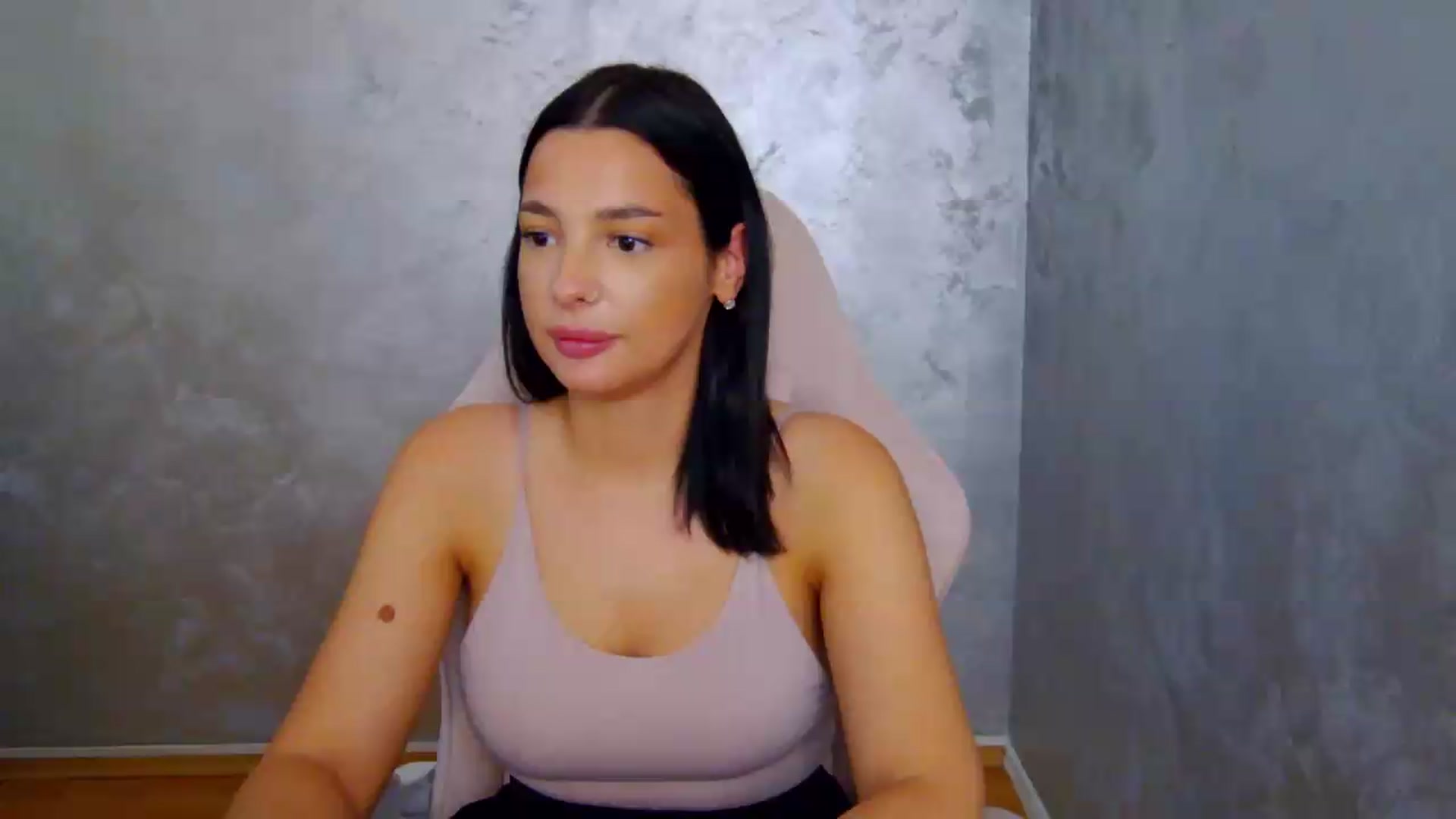 Gallery image thumbnail from meliiis_'s myfreecams stream on, 07/22/2026, 18:51 image 1 of 20