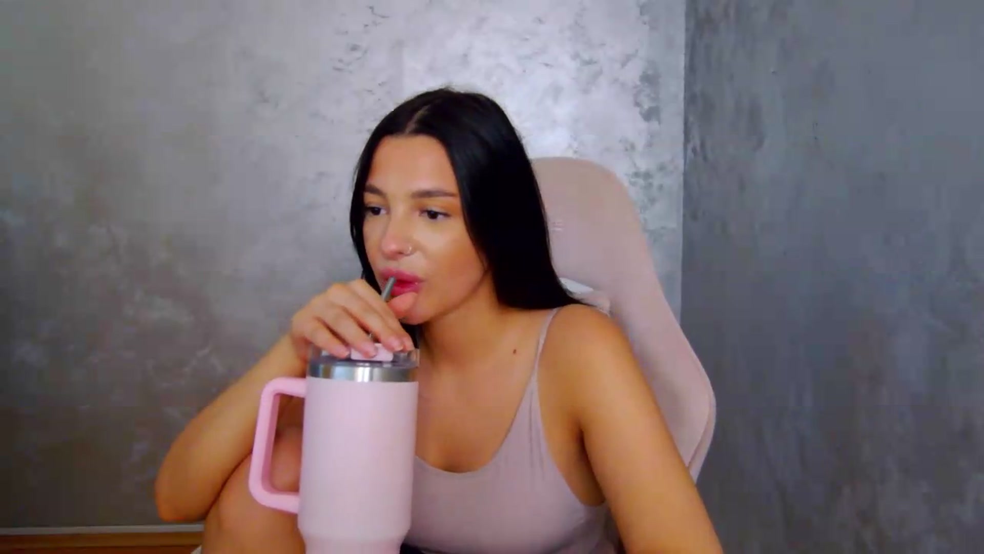 Gallery image thumbnail from meliiis_'s myfreecams stream on, 07/22/2026, 18:51 image 5 of 20
