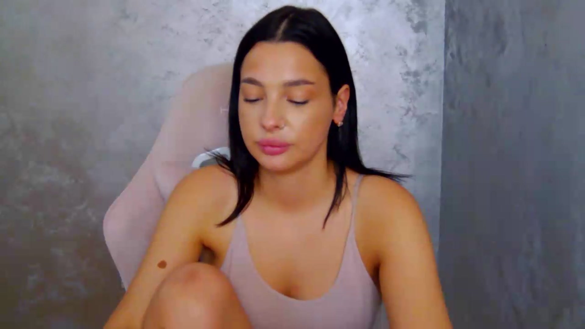 Gallery image thumbnail from meliiis_'s myfreecams stream on, 07/22/2026, 18:51 image 18 of 20