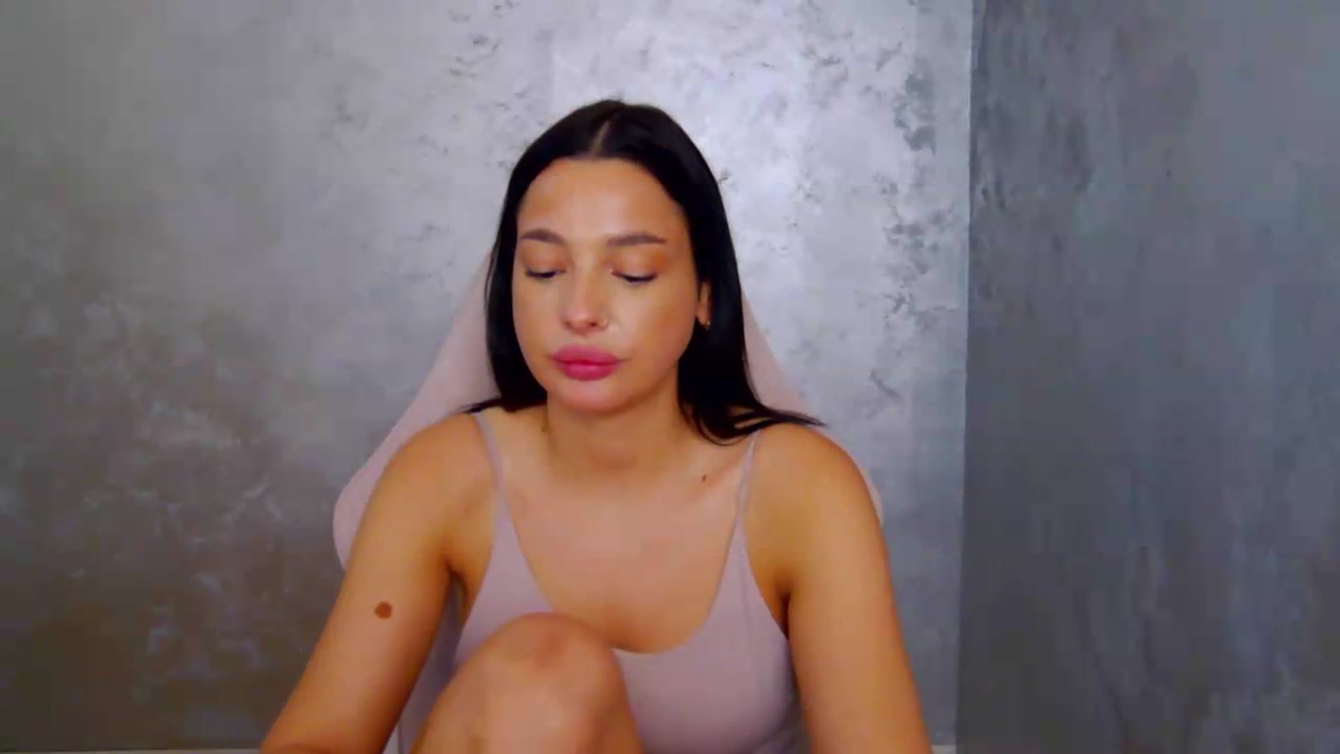 Gallery image thumbnail from meliiis_'s myfreecams stream on, 07/22/2026, 18:51 image 15 of 20
