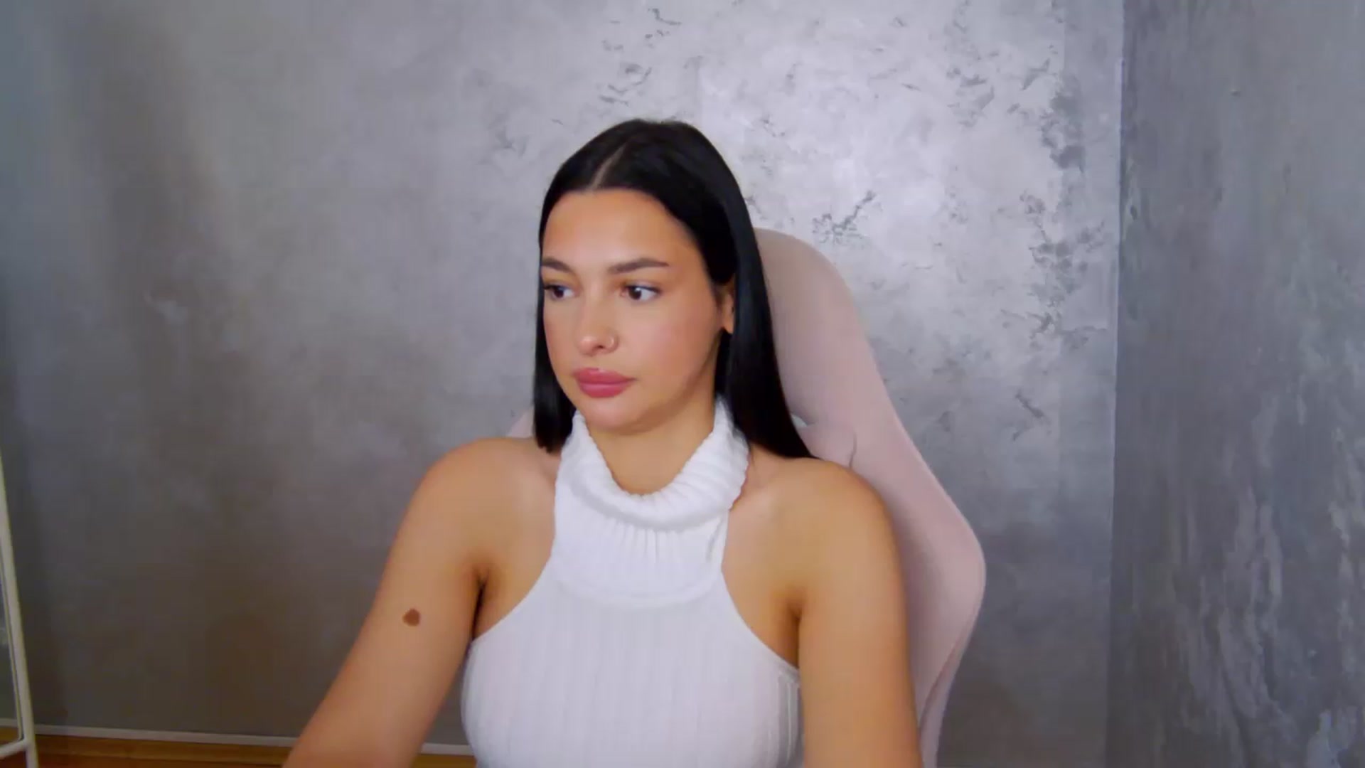 Gallery image thumbnail from meliiis_'s myfreecams stream on, 07/28/2026, 14:23 image 9 of 20