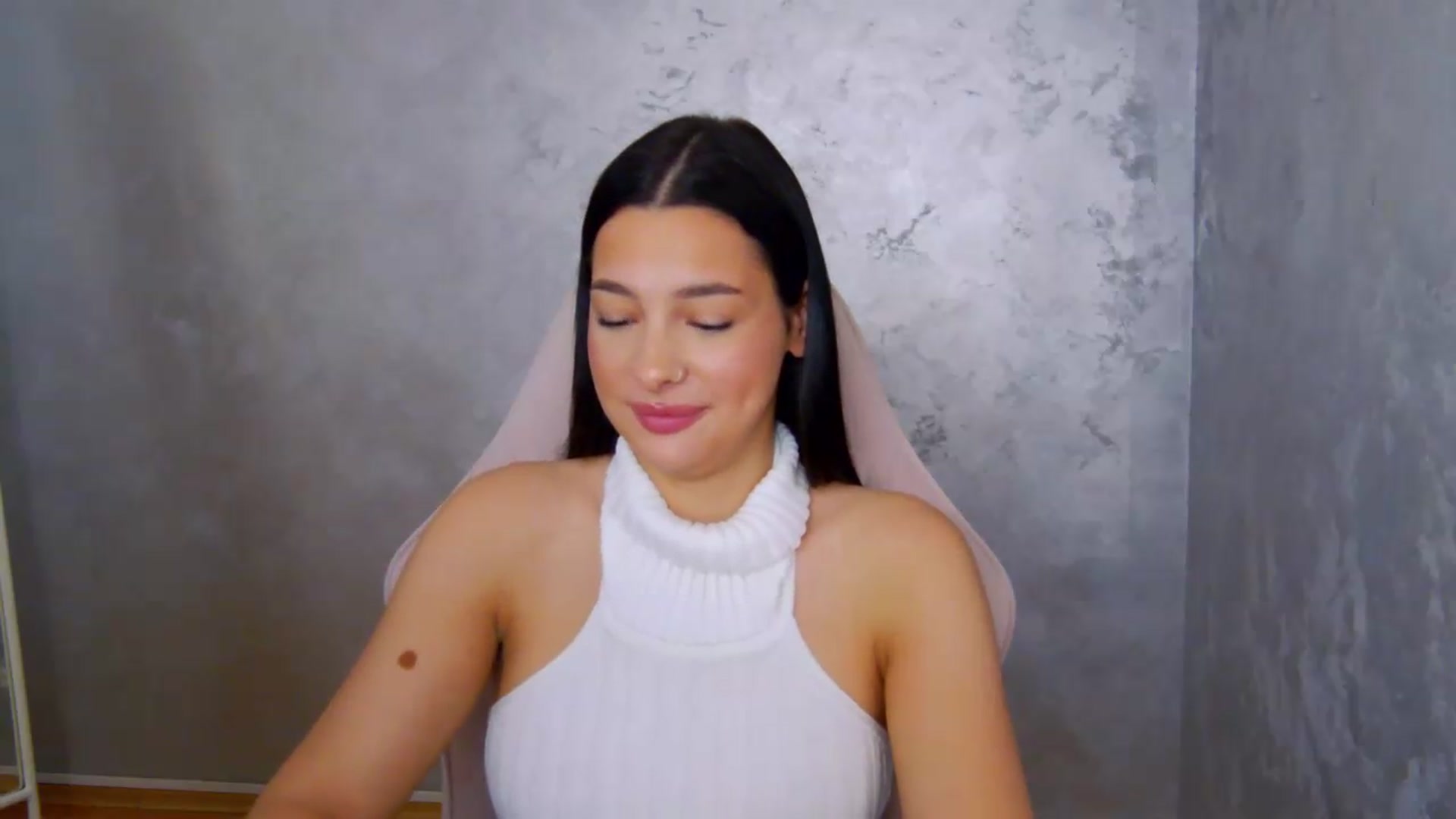 Gallery image thumbnail from meliiis_'s myfreecams stream on, 07/28/2026, 14:23 image 12 of 20