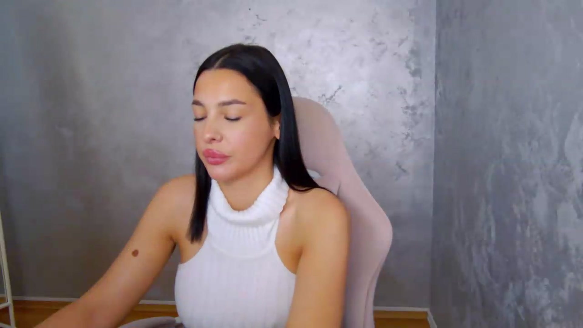 Gallery image thumbnail from meliiis_'s myfreecams stream on, 07/28/2026, 14:23 image 18 of 20