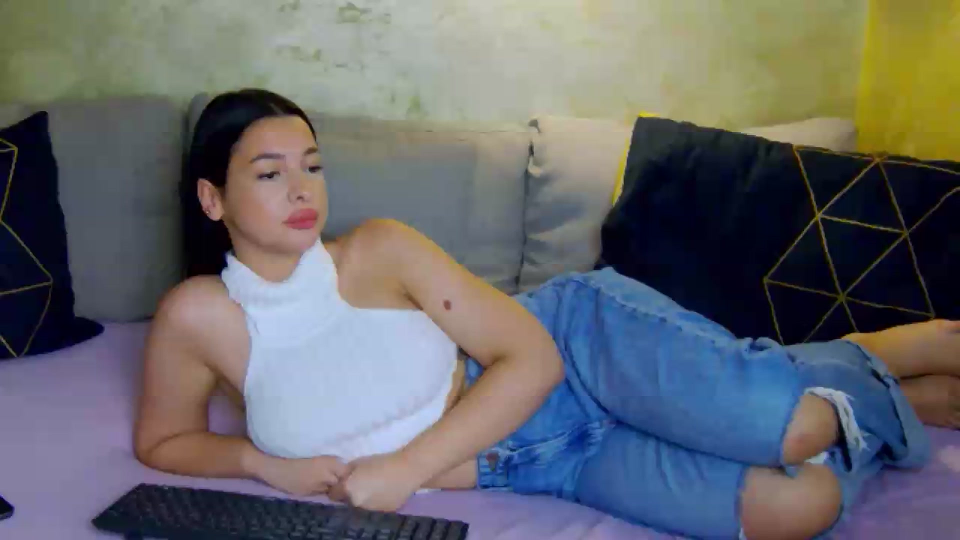 Gallery image thumbnail from meliiis_'s myfreecams stream on, 07/28/2026, 15:06 image 17 of 20