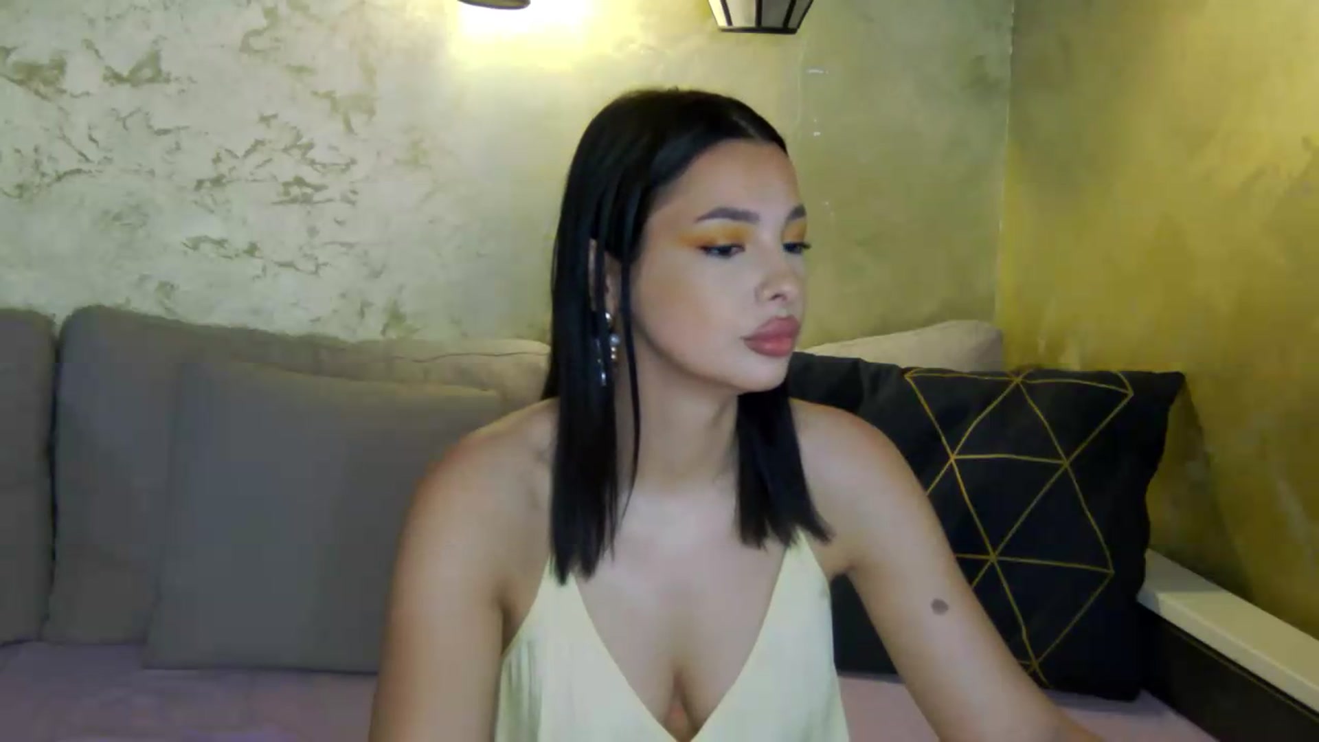 Gallery image thumbnail from meliiis_'s myfreecams stream on, 07/30/2026, 15:54 image 11 of 20