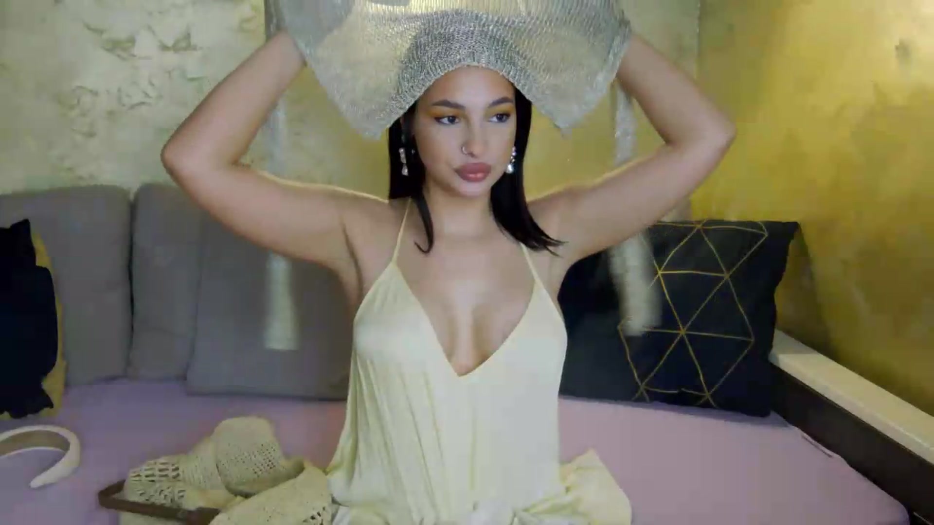 Gallery image thumbnail from meliiis_'s myfreecams stream on, 07/30/2026, 15:54 image 5 of 20