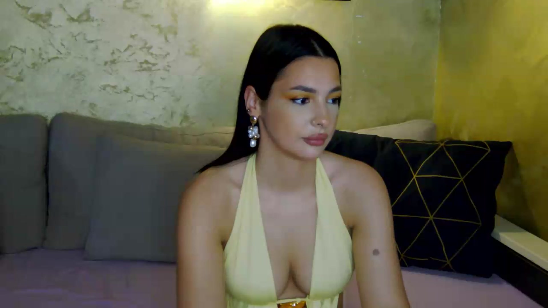 Gallery image thumbnail from meliiis_'s myfreecams stream on, 07/30/2026, 15:54 image 15 of 20