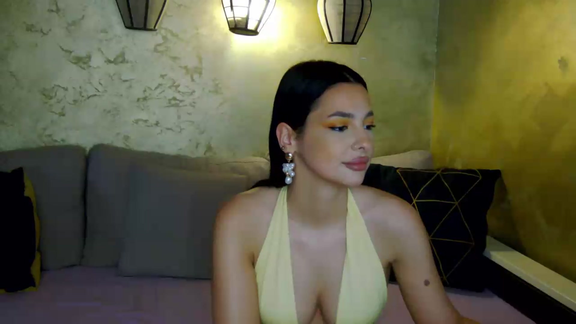 Gallery image thumbnail from meliiis_'s myfreecams stream on, 07/30/2026, 15:54 image 16 of 20