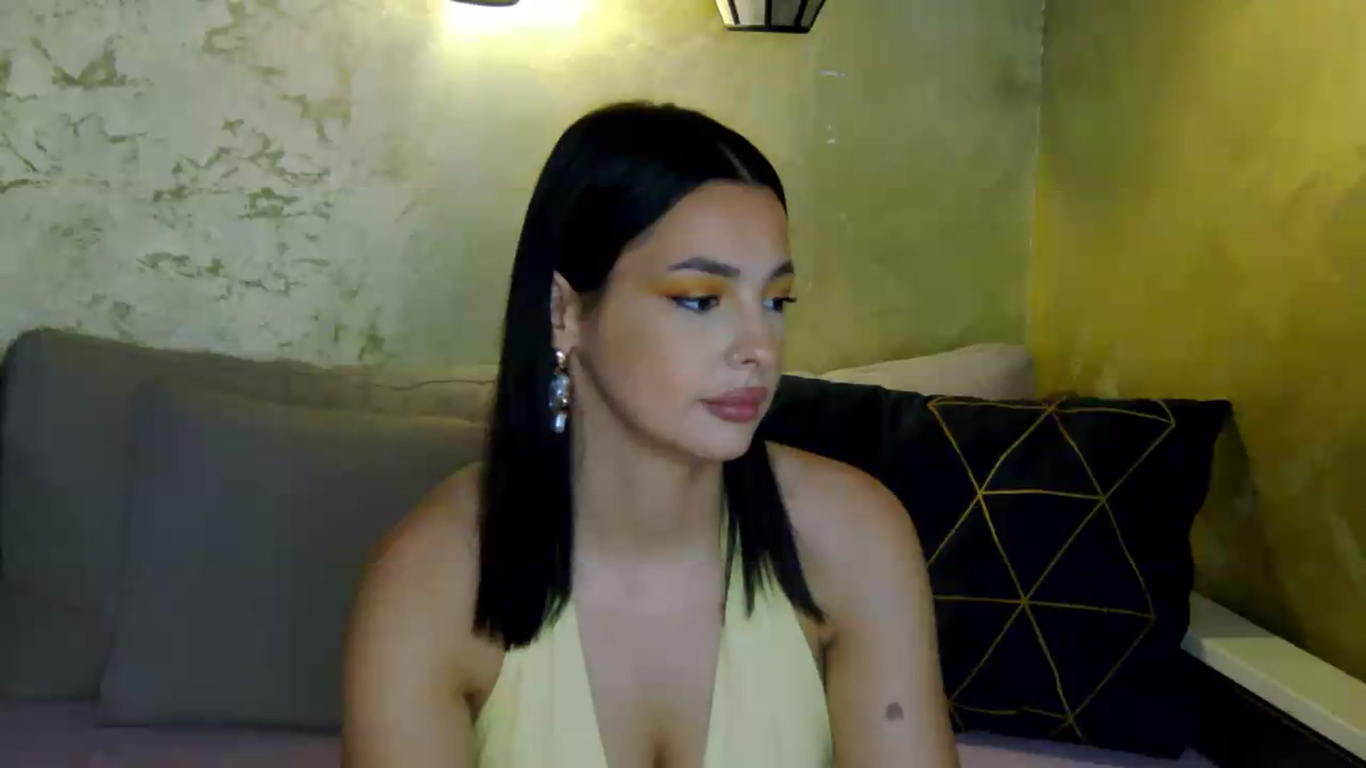 Gallery image thumbnail from meliiis_'s myfreecams stream on, 07/30/2026, 15:54 image 19 of 20