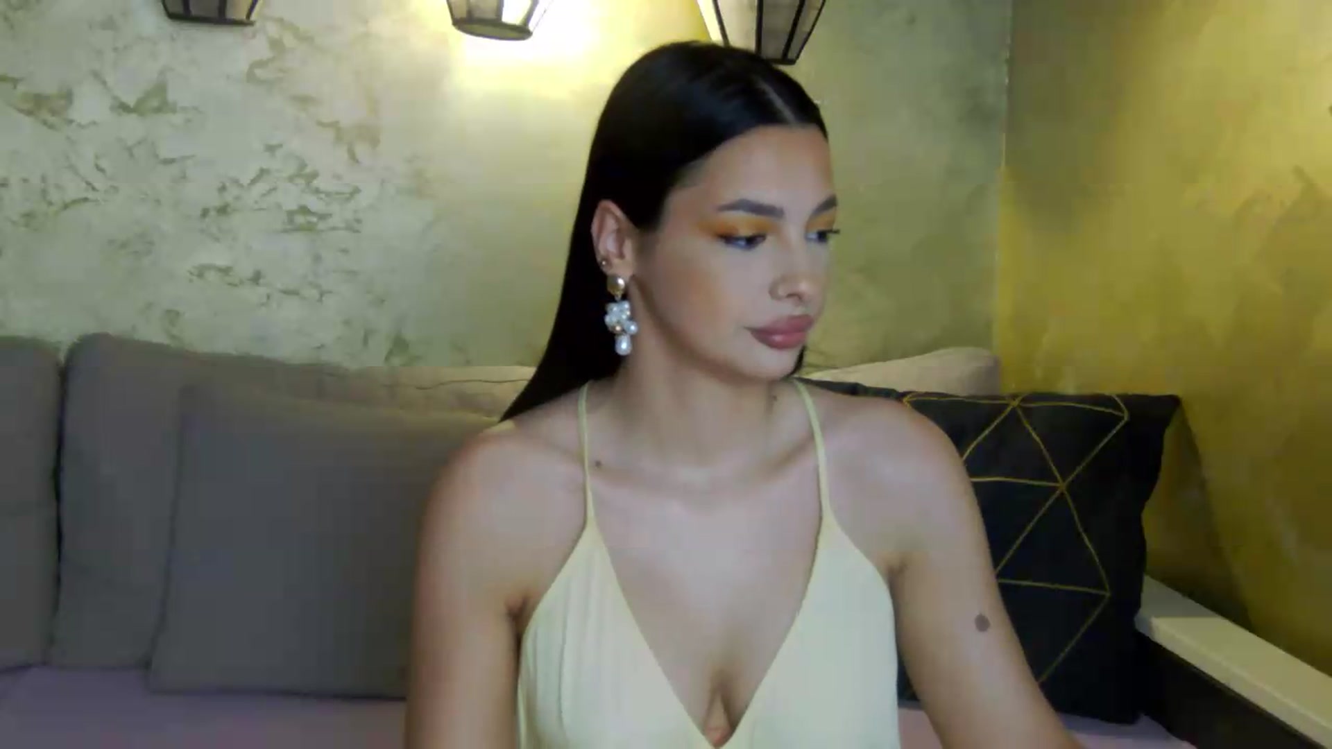 Gallery image thumbnail from meliiis_'s myfreecams stream on, 07/30/2026, 15:54 image 2 of 20