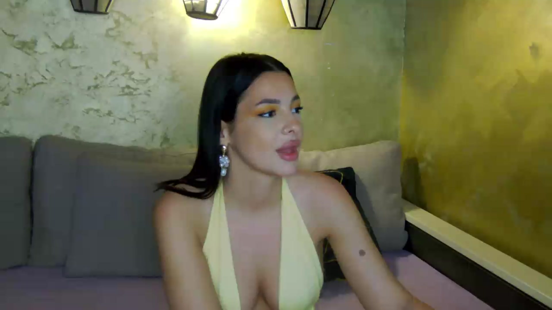 Gallery image thumbnail from meliiis_'s myfreecams stream on, 07/30/2026, 17:30 image 17 of 20