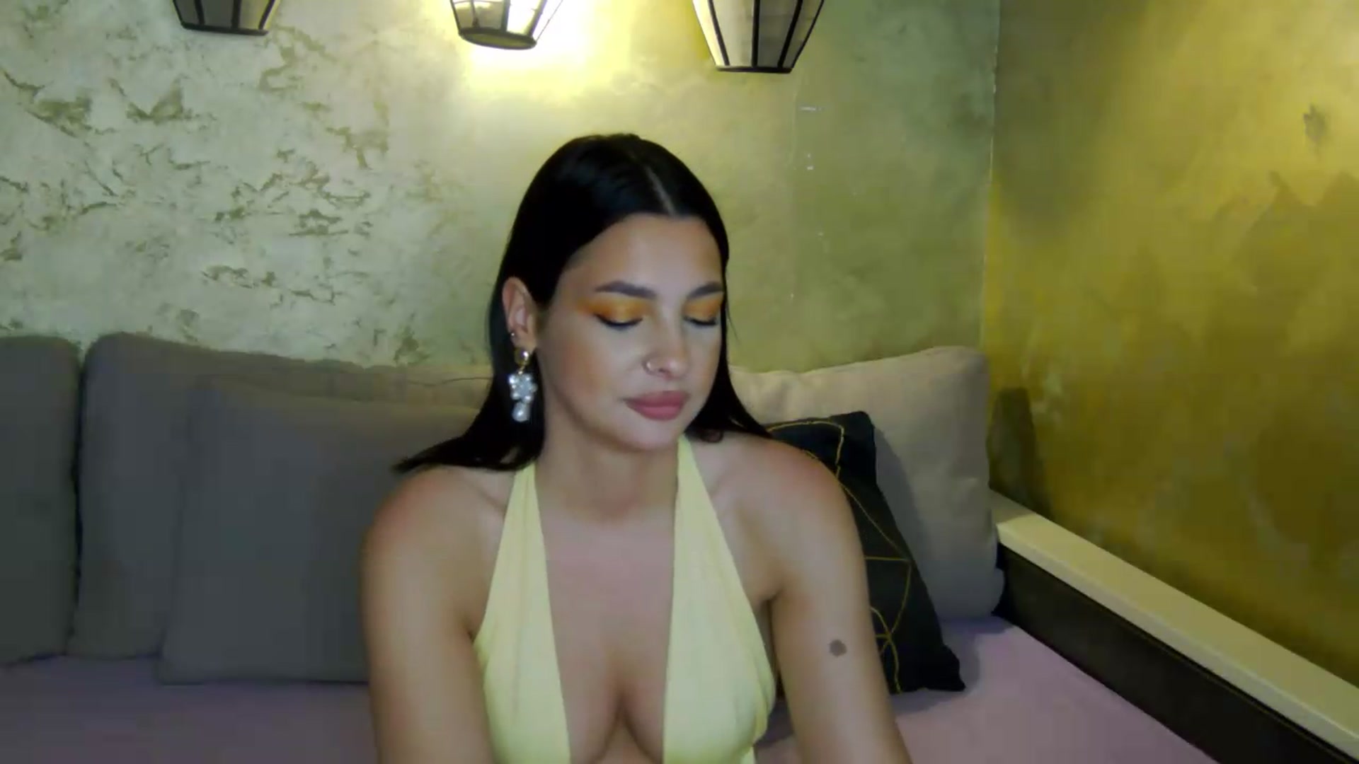 Gallery image thumbnail from meliiis_'s myfreecams stream on, 07/30/2026, 17:30 image 11 of 20