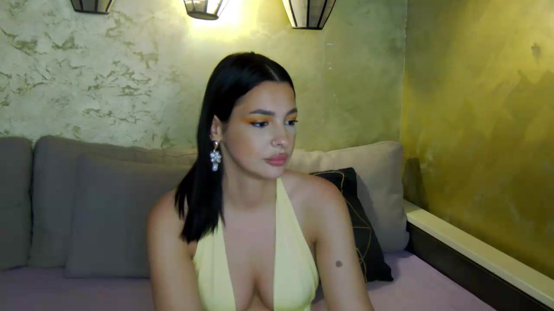 Gallery image thumbnail from meliiis_'s myfreecams stream on, 07/30/2026, 17:30 image 15 of 20