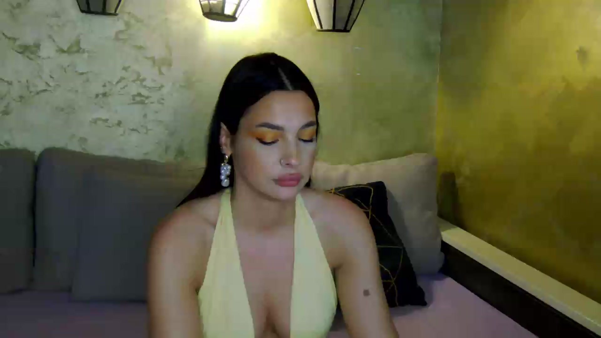 Gallery image thumbnail from meliiis_'s myfreecams stream on, 07/30/2026, 17:30 image 1 of 20