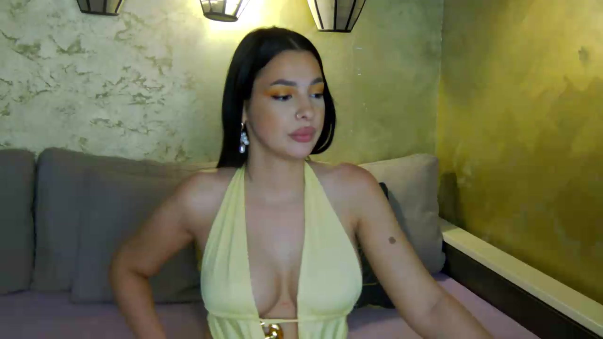 Gallery image thumbnail from meliiis_'s myfreecams stream on, 07/30/2026, 17:30 image 19 of 20