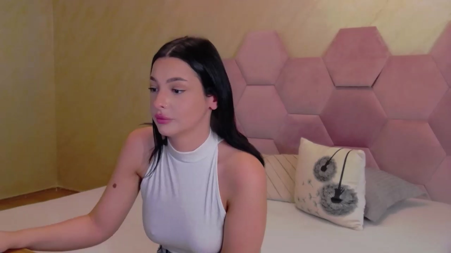 Gallery image thumbnail from meliiis_'s myfreecams stream on, 07/31/2026, 11:09 image 5 of 20