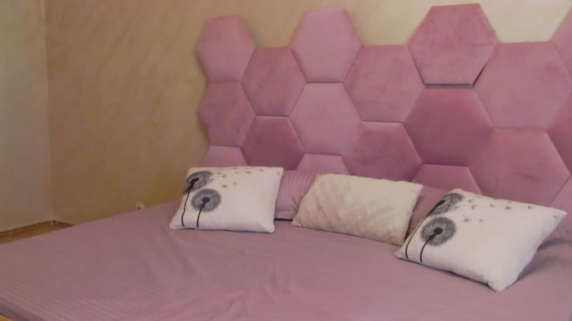 Gallery image thumbnail from meliiis_'s myfreecams stream on, 08/04/2026, 13:57 image 18 of 20