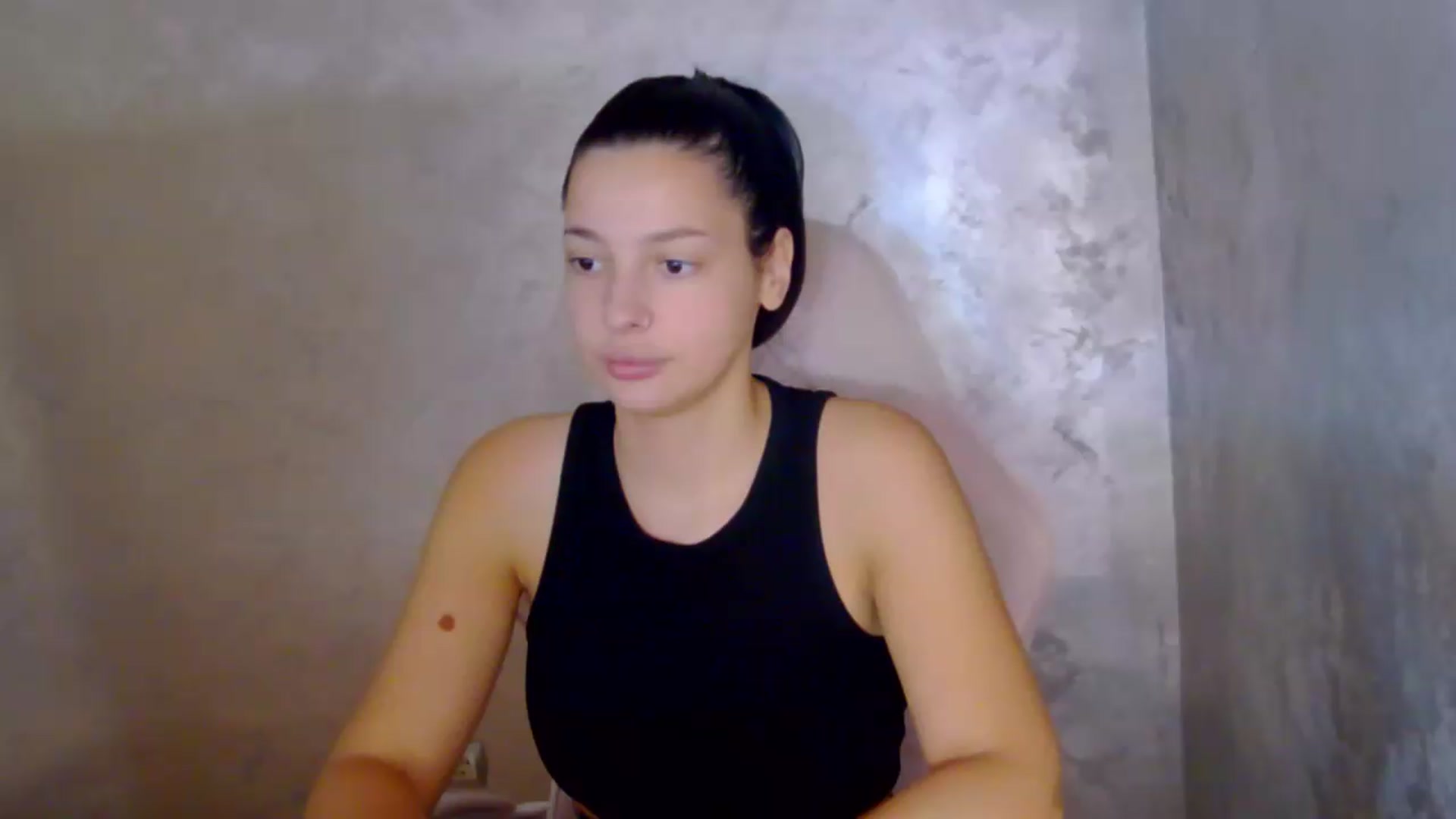 Gallery image thumbnail from meliiis_'s myfreecams stream on, 08/10/2026, 15:00 image 1 of 20