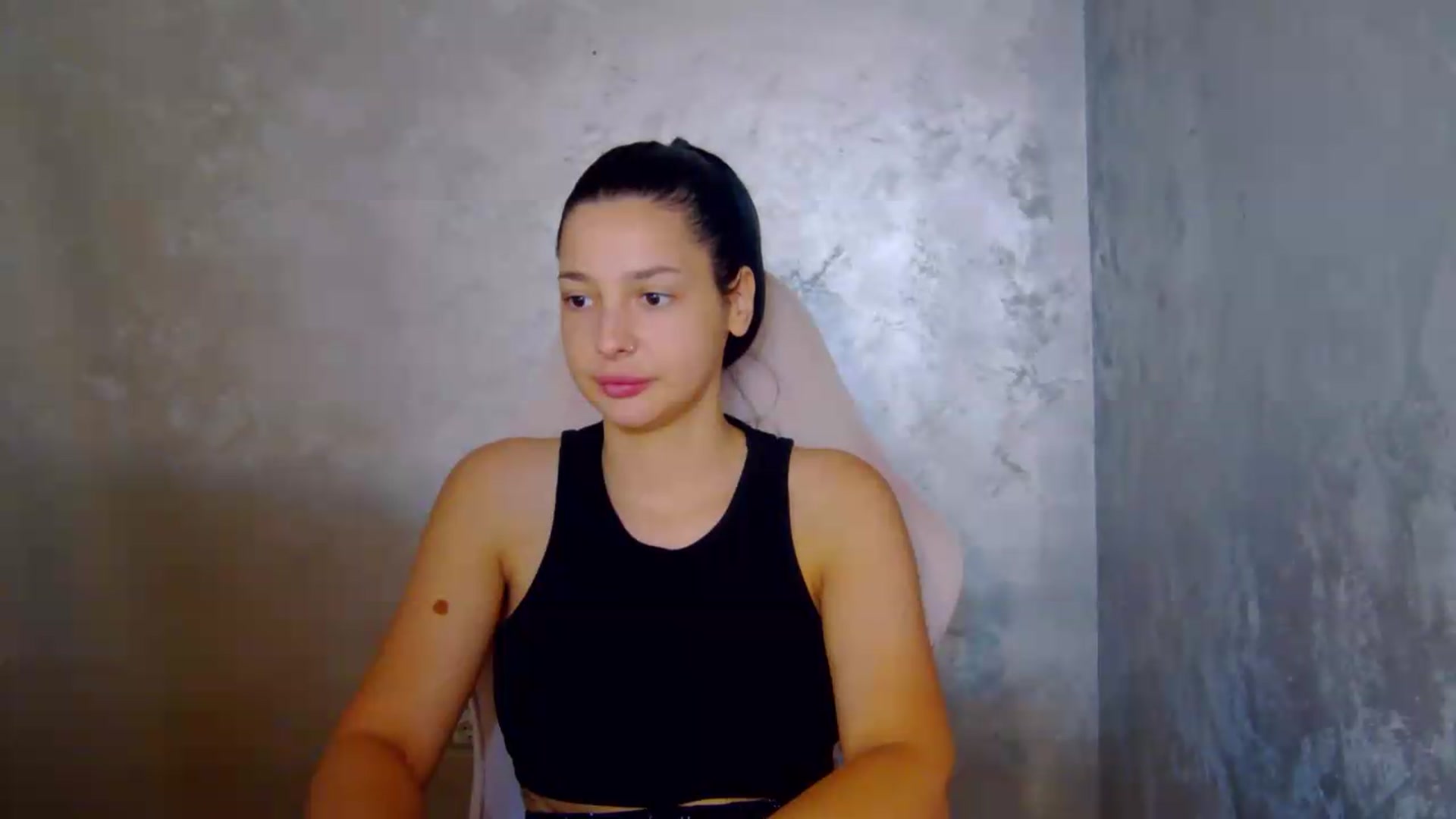 Gallery image thumbnail from meliiis_'s myfreecams stream on, 08/10/2026, 15:00 image 14 of 20