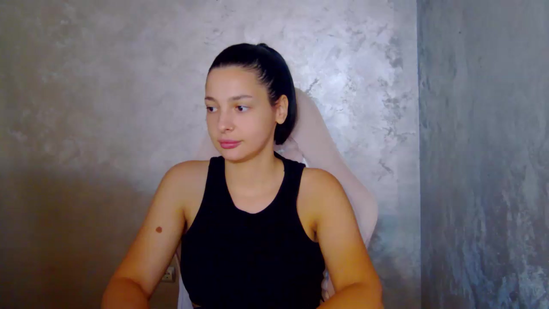 Gallery image thumbnail from meliiis_'s myfreecams stream on, 08/10/2026, 15:00 image 20 of 20