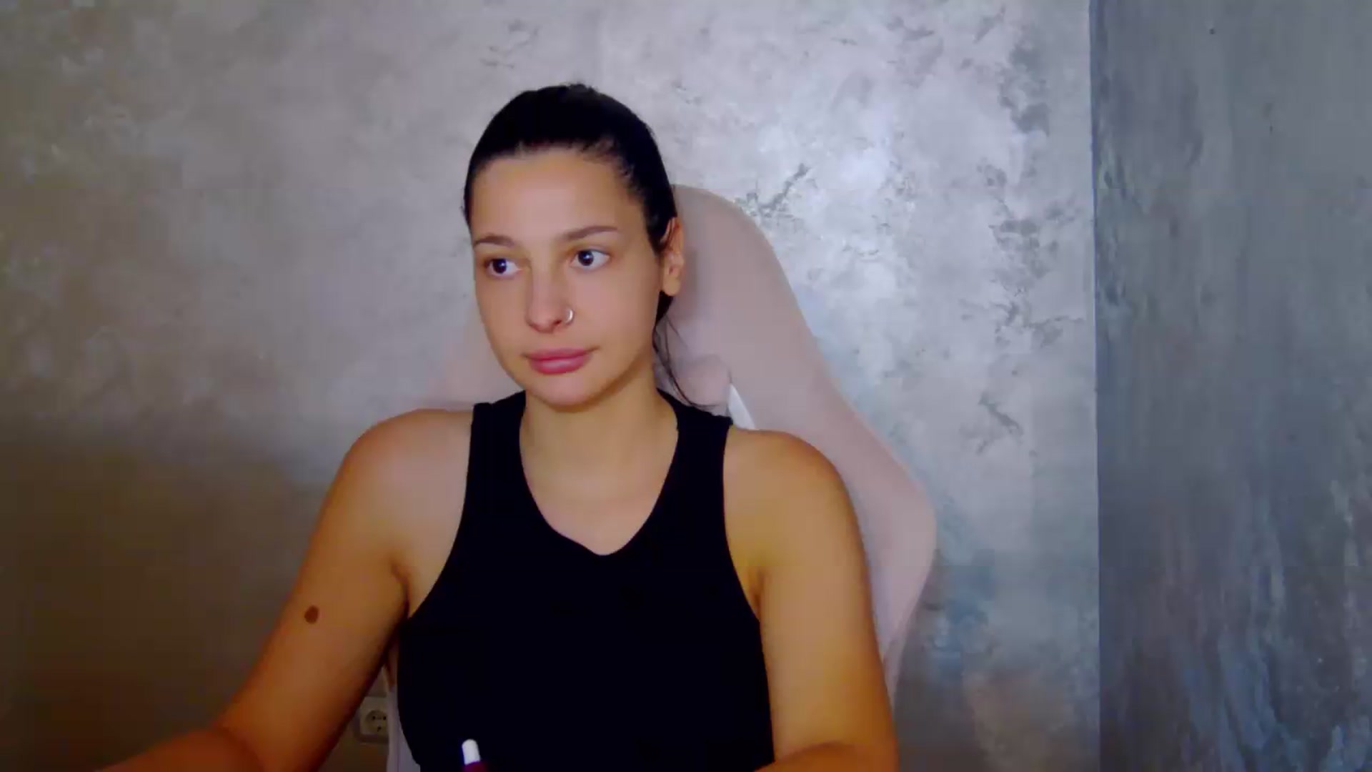 Gallery image thumbnail from meliiis_'s myfreecams stream on, 08/10/2026, 18:40 image 2 of 20