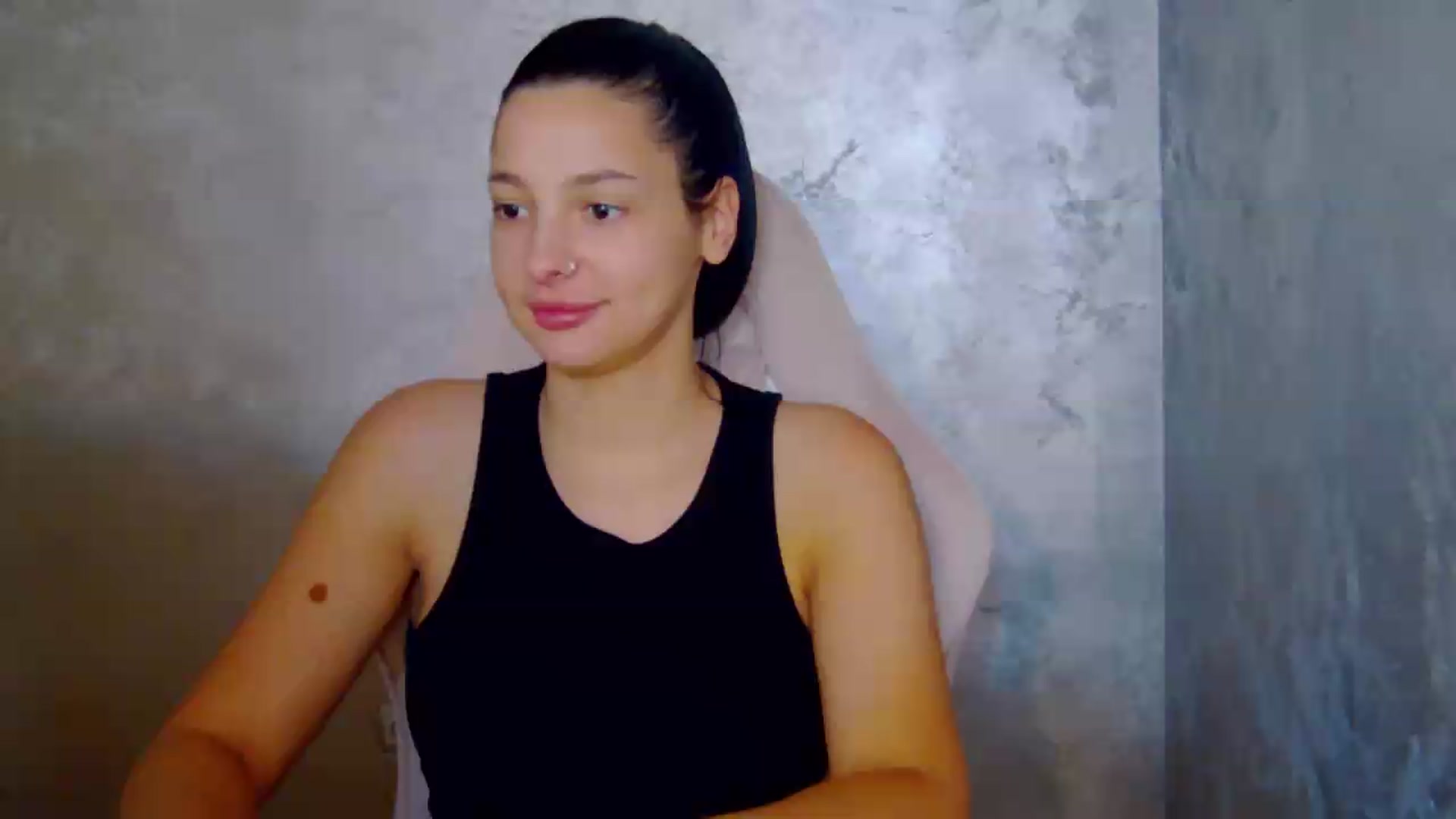 Gallery image thumbnail from meliiis_'s myfreecams stream on, 08/10/2026, 18:40 image 4 of 20