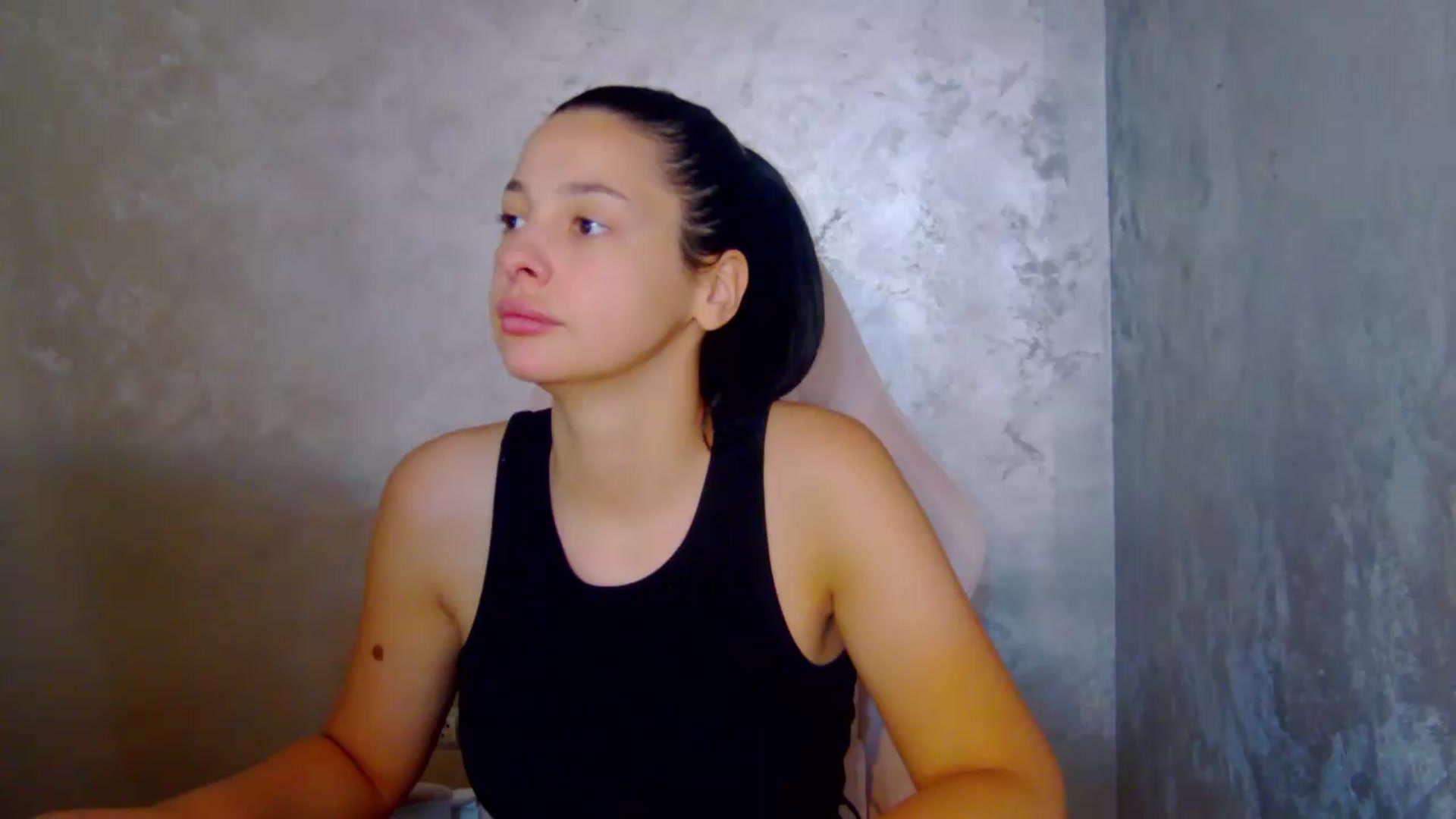 Gallery image thumbnail from meliiis_'s myfreecams stream on, 08/10/2026, 18:40 image 1 of 20