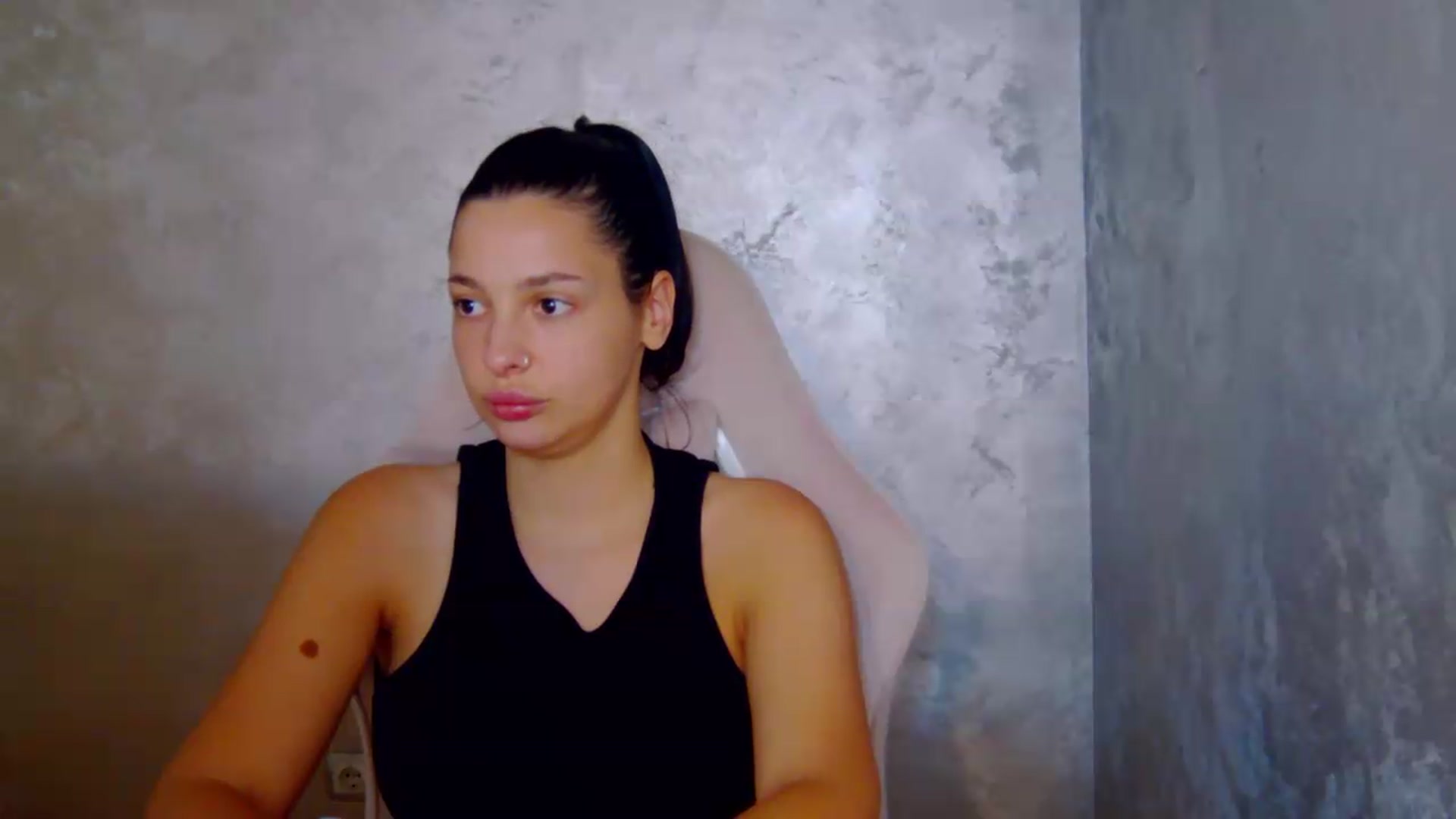 Gallery image thumbnail from meliiis_'s myfreecams stream on, 08/10/2026, 18:40 image 16 of 20