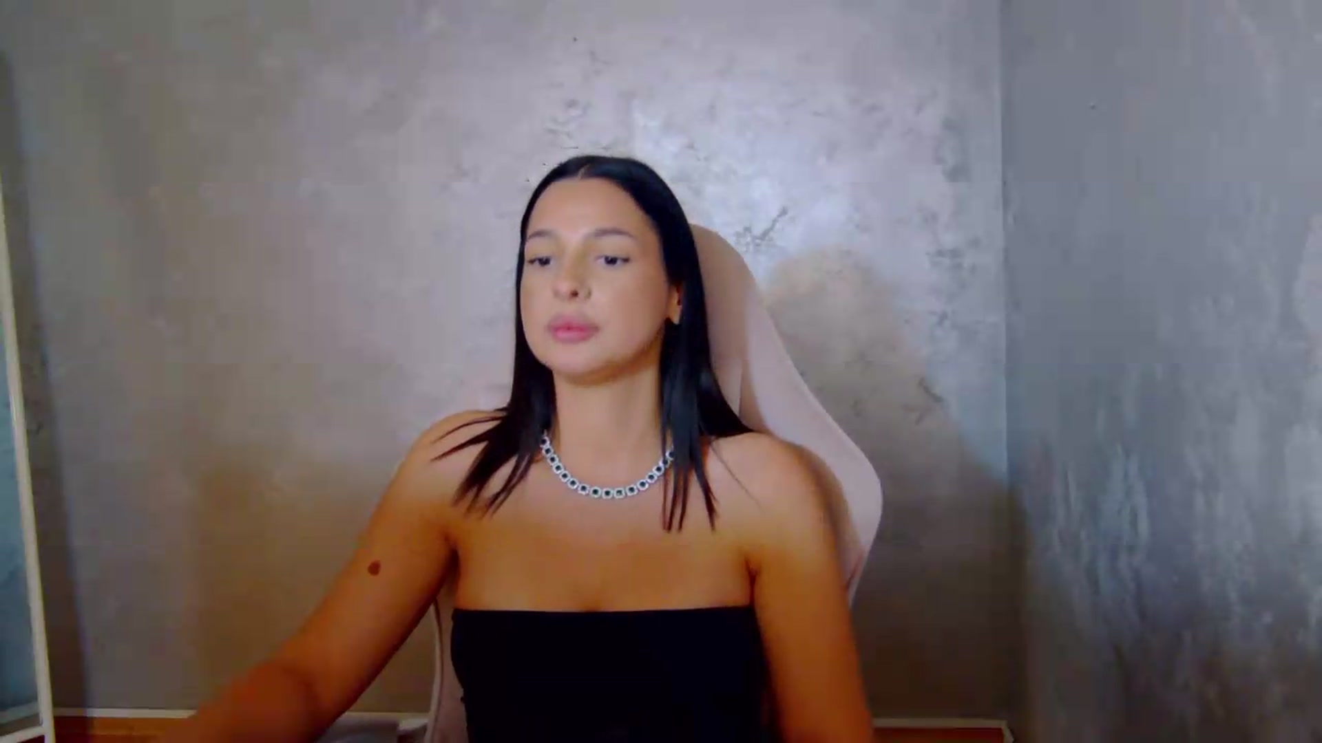 Gallery image thumbnail from meliiis_'s myfreecams stream on, 08/11/2026, 17:20 image 18 of 20
