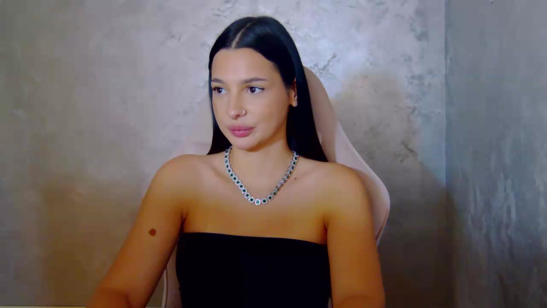 Gallery image thumbnail from meliiis_'s myfreecams stream on, 08/11/2026, 17:20 image 6 of 20