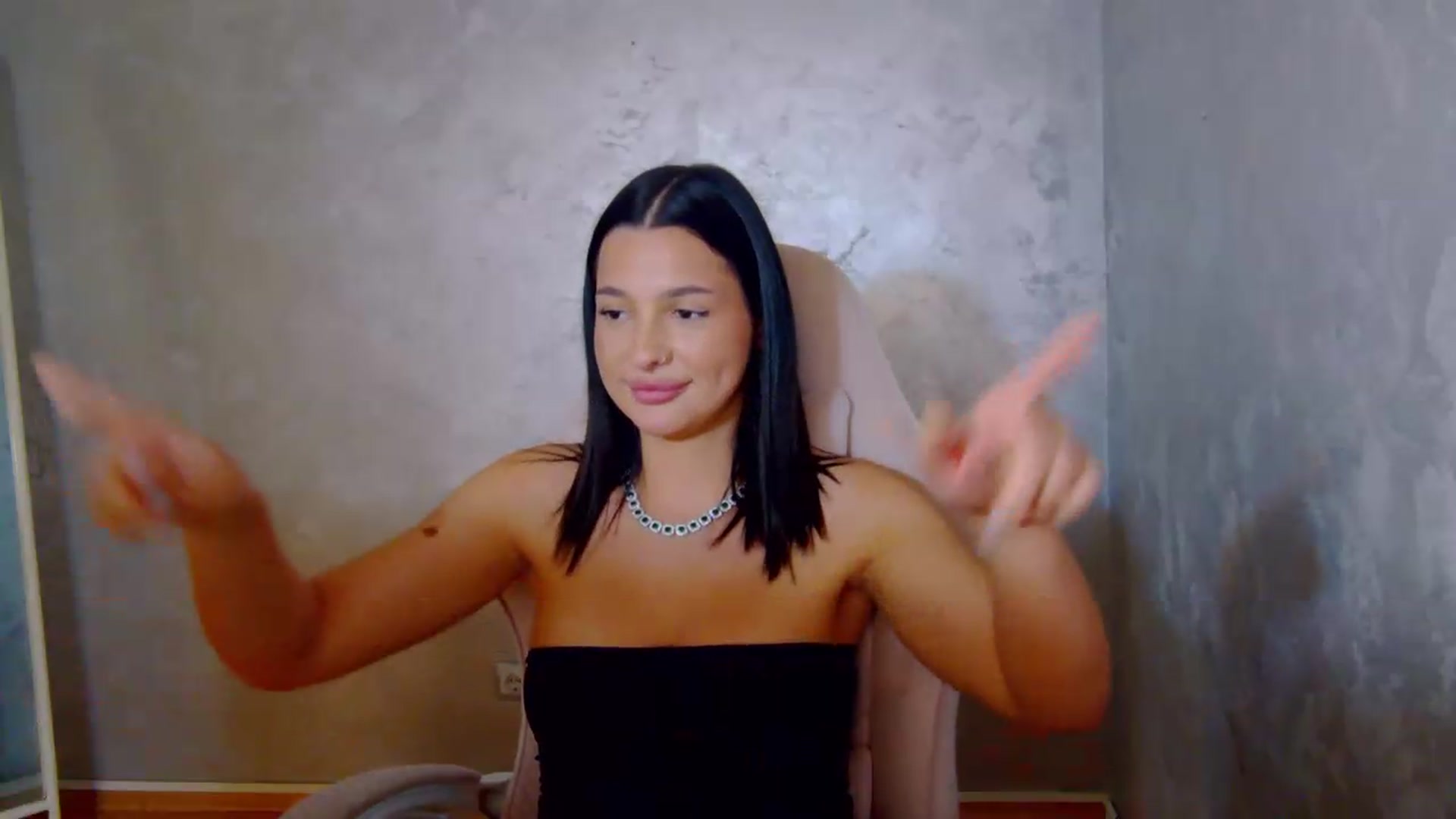 Gallery image thumbnail from meliiis_'s myfreecams stream on, 08/11/2026, 17:20 image 19 of 20
