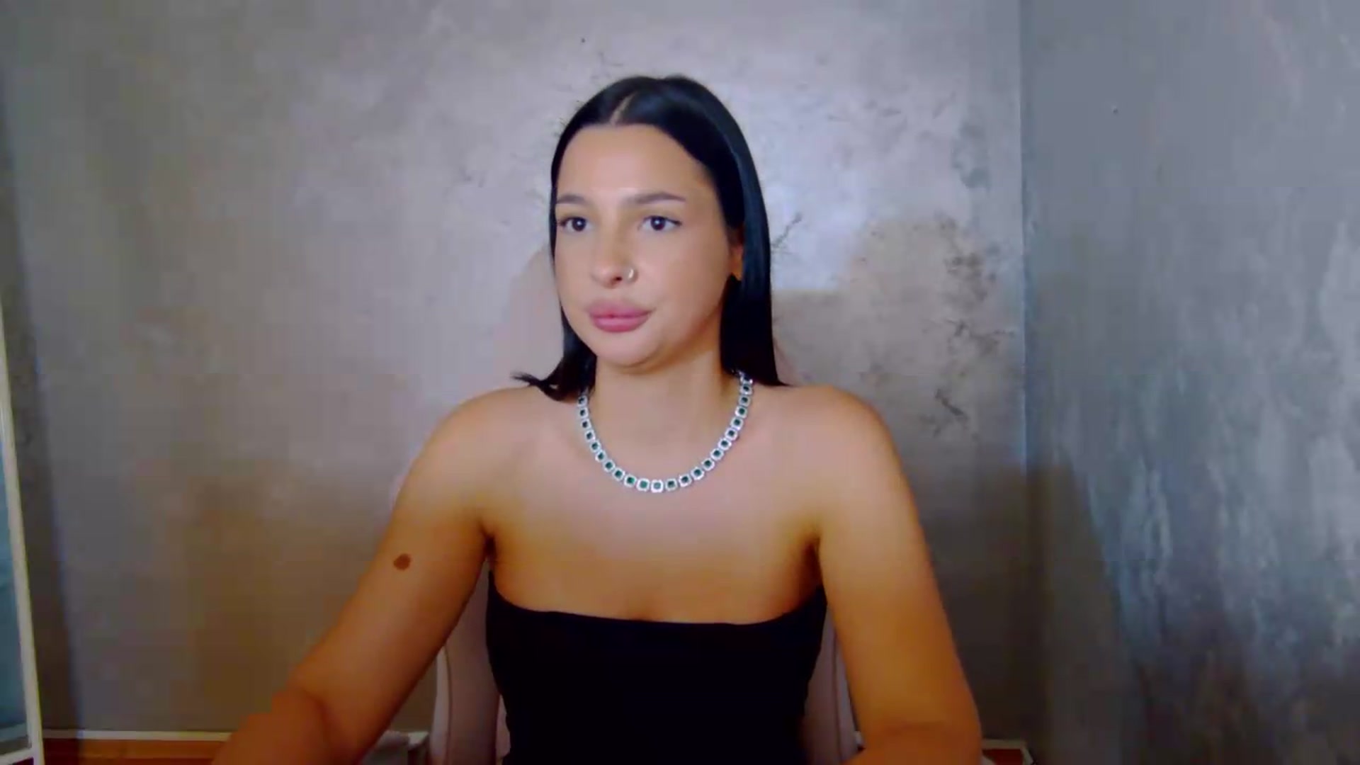Gallery image thumbnail from meliiis_'s myfreecams stream on, 08/11/2026, 17:20 image 13 of 20
