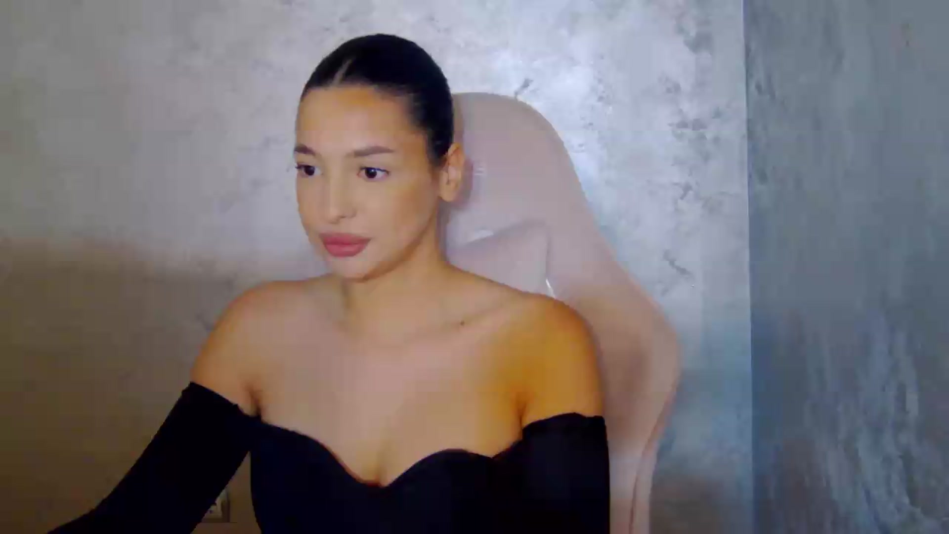 Gallery image thumbnail from meliiis_'s myfreecams stream on, 08/12/2026, 14:40 image 1 of 20